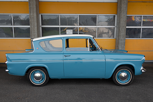 Ford Anglia Deluxe Saloon, Jg. 1961